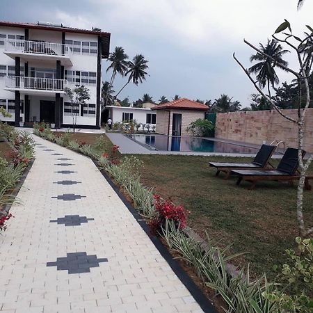 Blue Beach Villa Wadduwa Extérieur photo